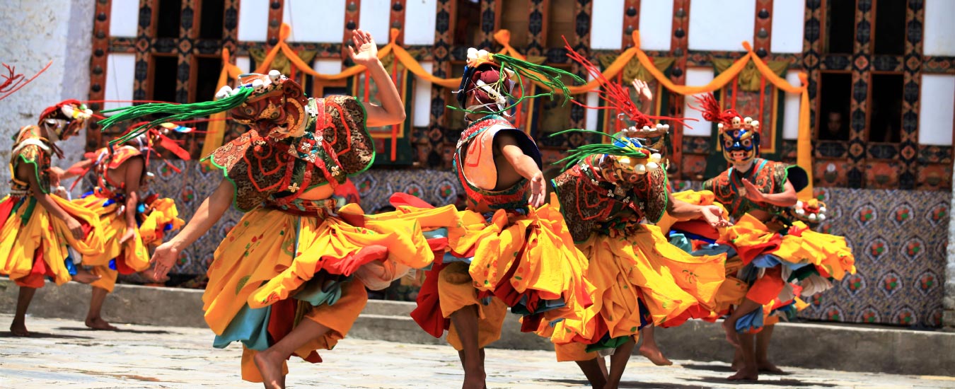 learn-the-maruni-sikkim-dance-at-club-mahindra